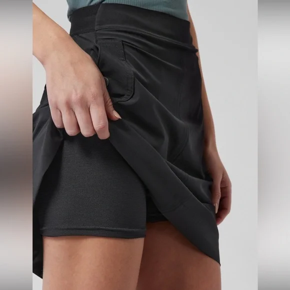 NWT Athleta Black Vienna Cargo Skort Size 0